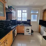 2Nd Flr 3 Bed Flat In The Heart Of Edgware Road-G20